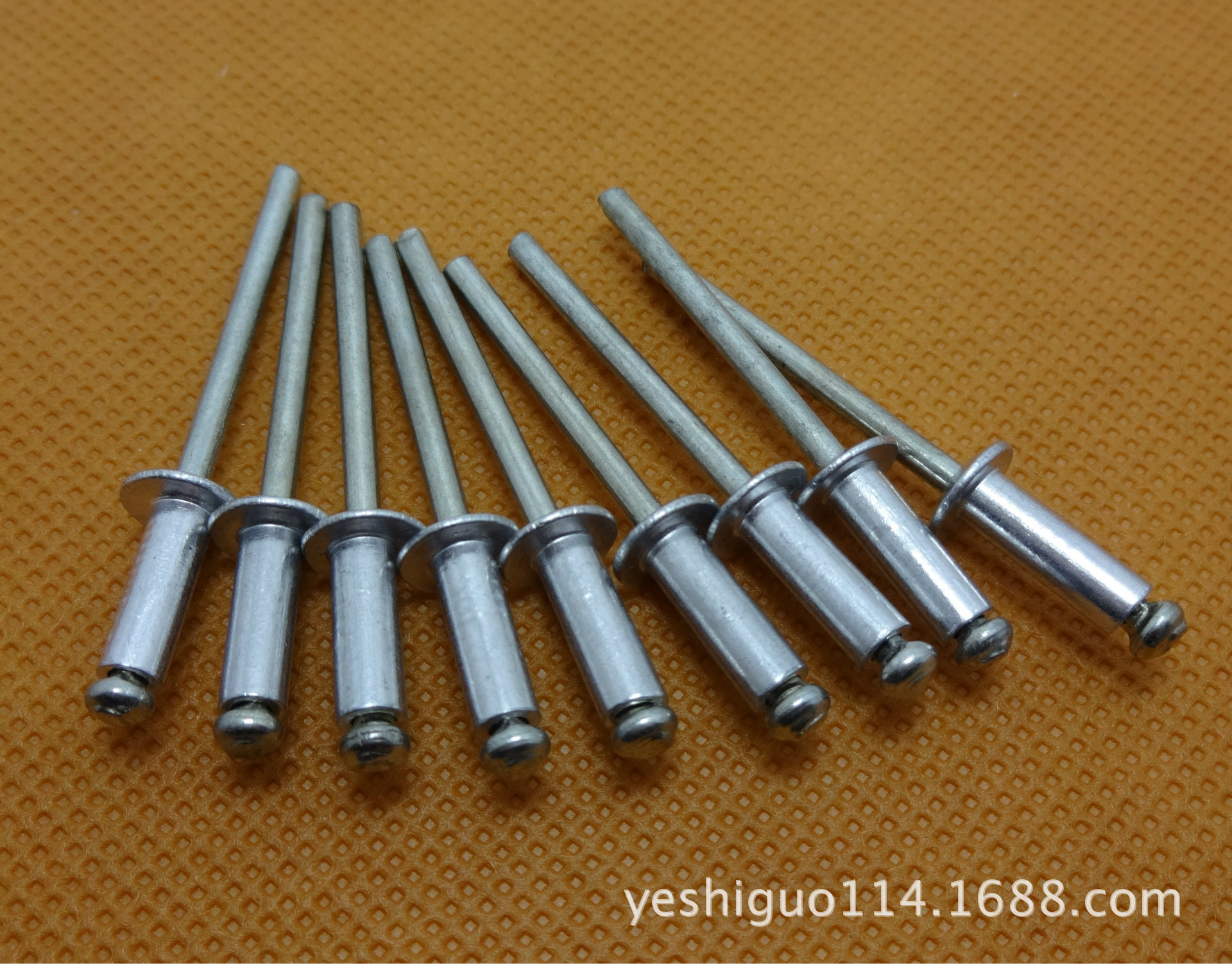 臨沂云鵬釘業 專業生產鋁鐵合金開口型抽芯鉚釘4x13的技術解析與性價比分析